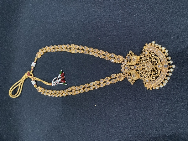 Kundan Long Necklace Set in Transparent Gold